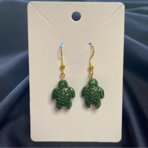 Blue Willow Boutique Earrings - Picture 4 of 4